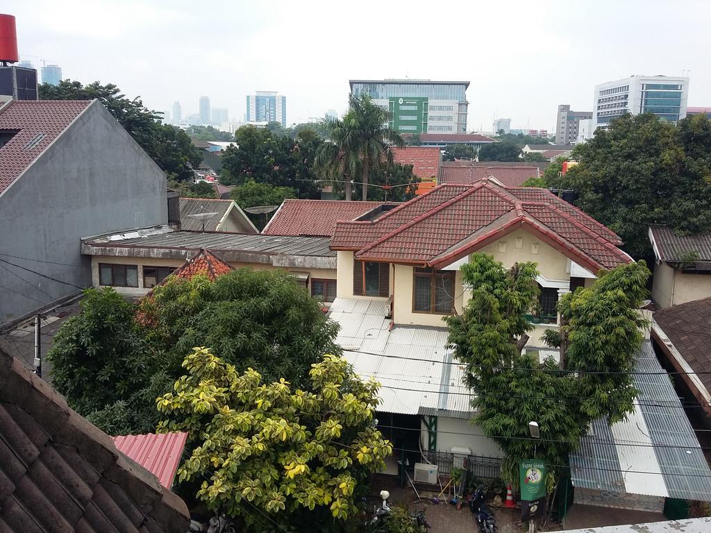 Mayestik Guest House Syariah Yakarta Exterior foto